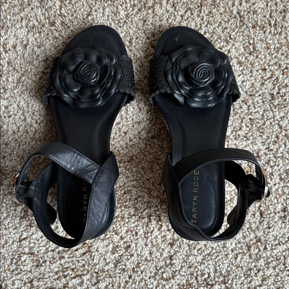 Taryn Rose Women’s Henriette Black Leather Floral Detail Wedge Sandals Worn? 5 B
